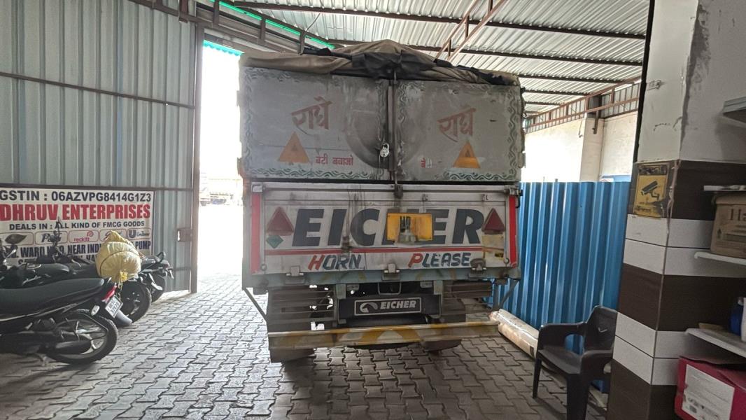 Eicher 2049 image 5