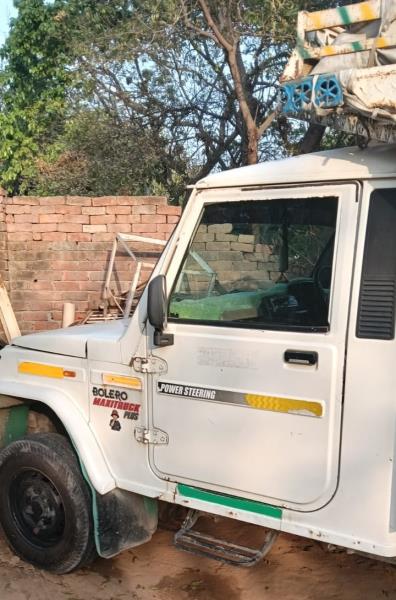 Mahindra Bolero Maxi Truck image 2
