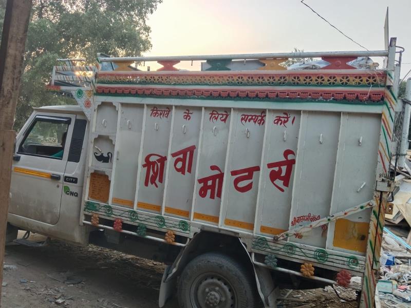 Mahindra Bolero Pickup image 2