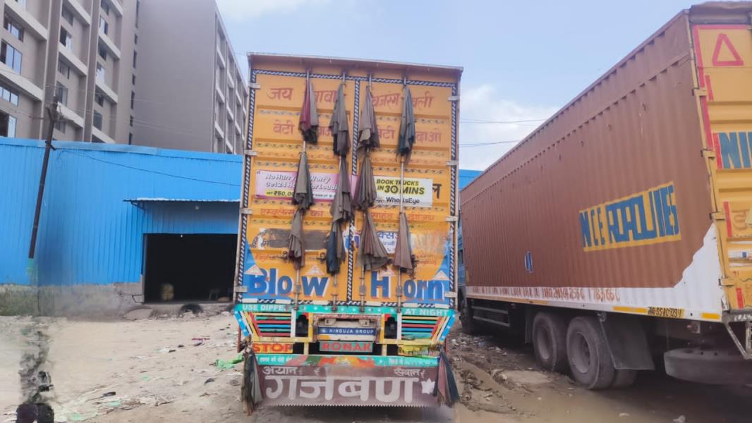 Ashok Leyland 2820 image 3