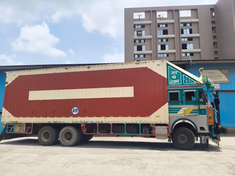 Ashok Leyland 2820 image 3