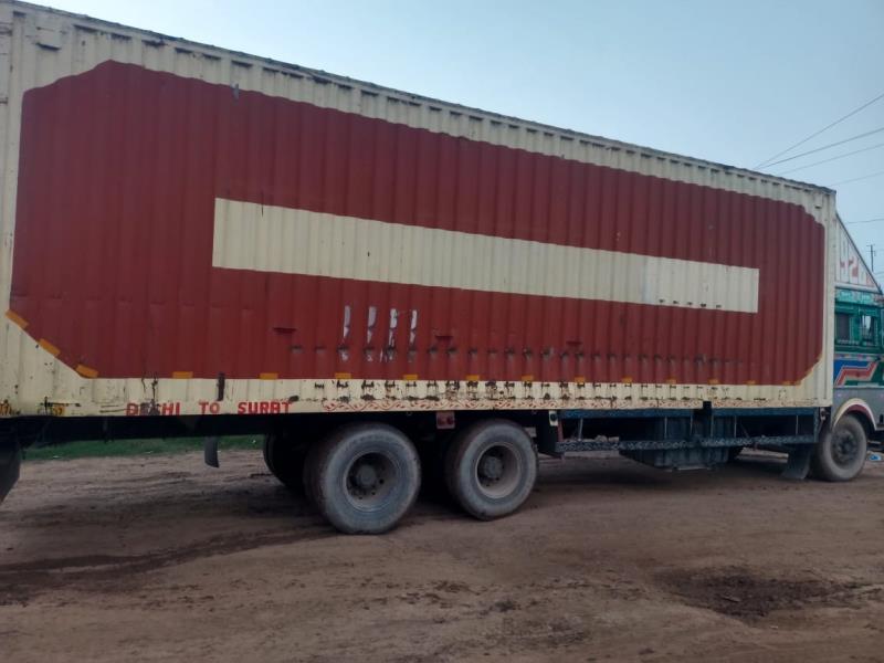 Ashok Leyland 2820 image 3
