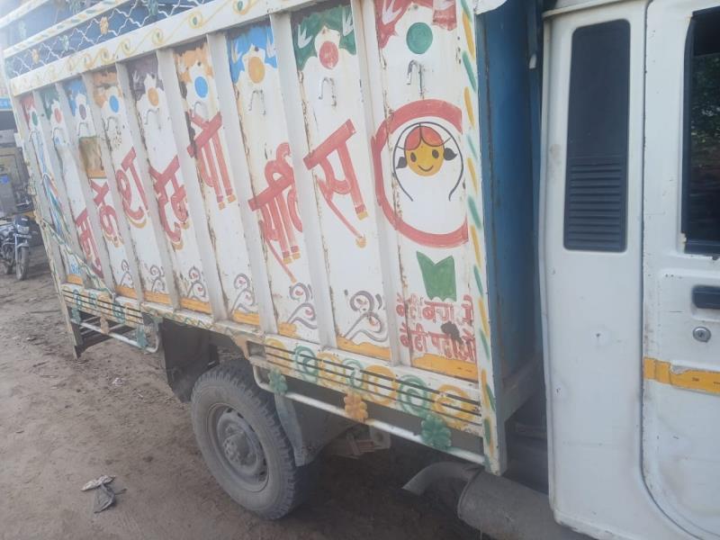 Mahindra Bolero Maxi Truck image 2