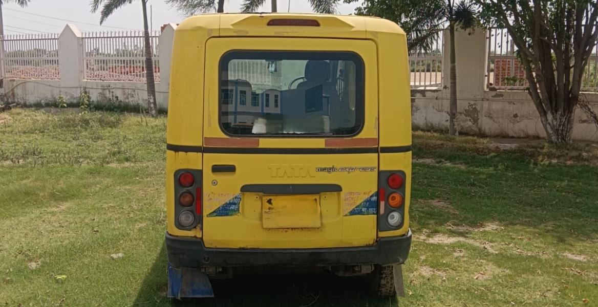 Tata Magic Express image 5