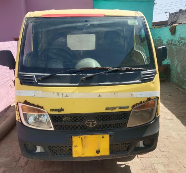 Tata Magic Express