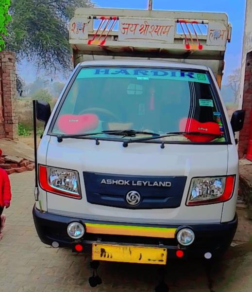 Ashok Leyland Dost image 2