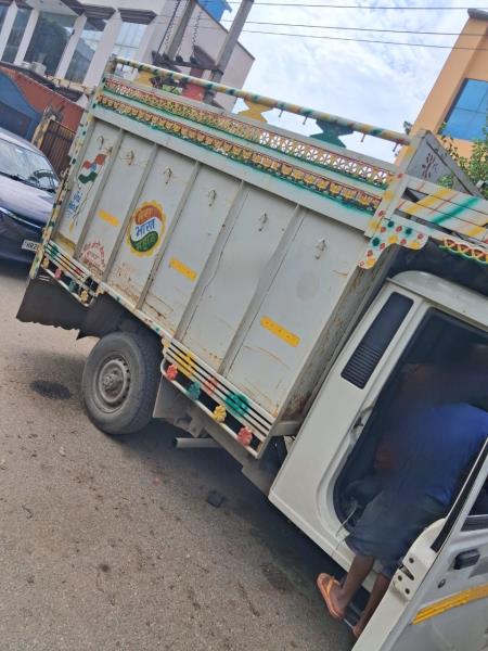 Mahindra Bolero Maxi Truck image 2