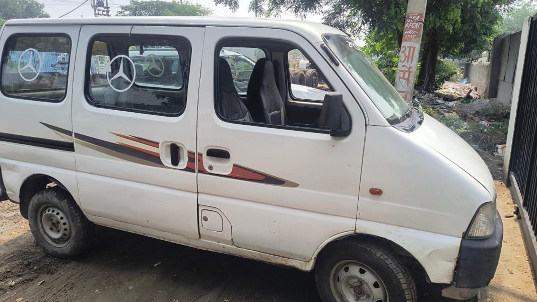 Maruti Suzuki Eeco image 2