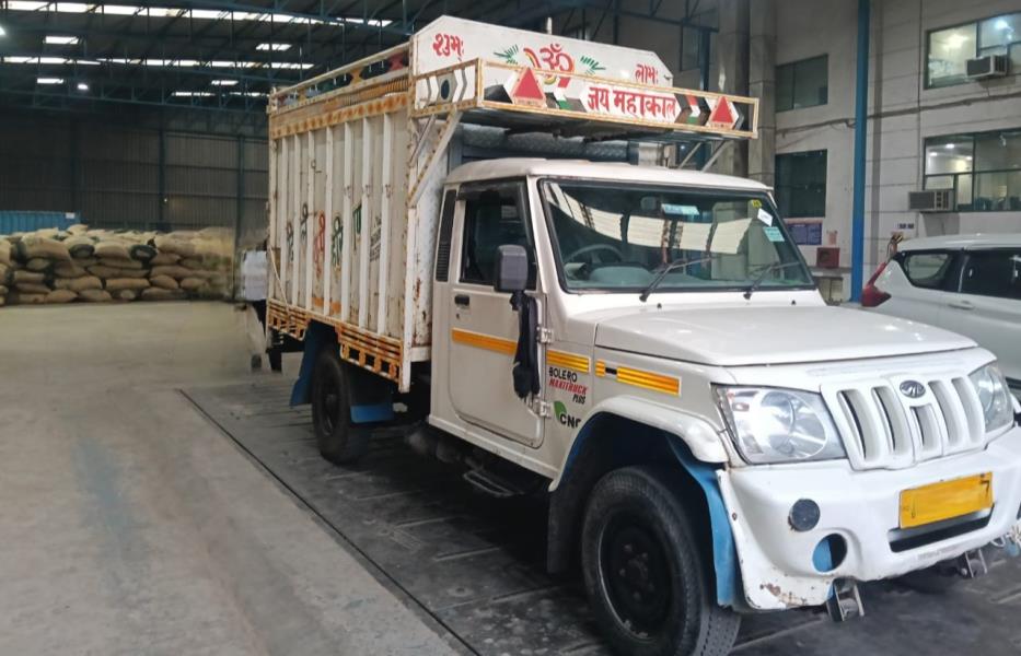Mahindra Bolero Maxi Truck