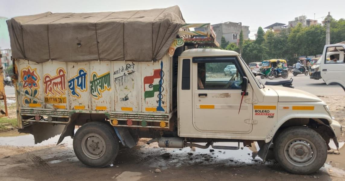 Mahindra Bolero Maxi Truck image 2