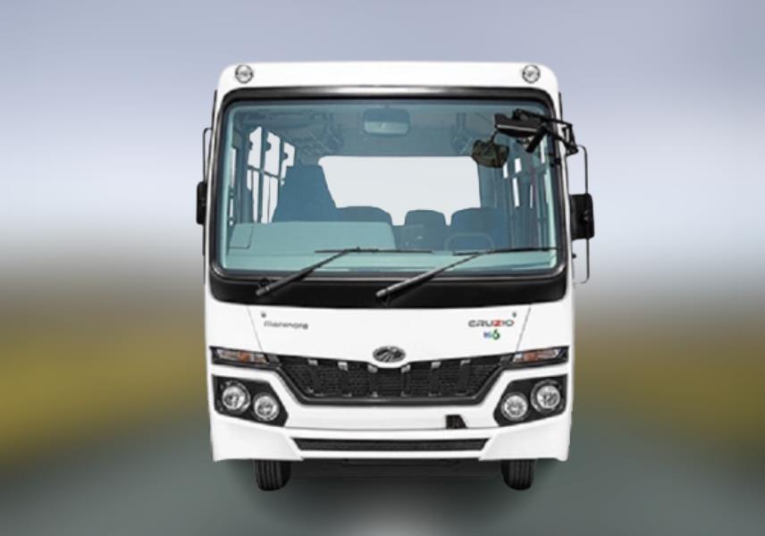 Mahindra Cruzio 3800: 26 Seater