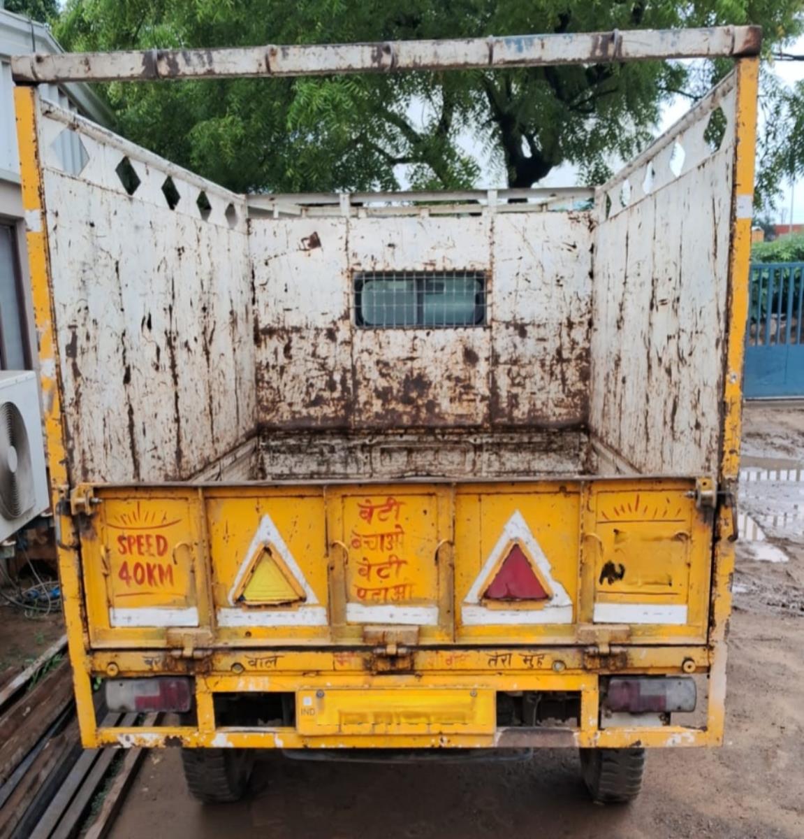Tata Intra V10 image 3