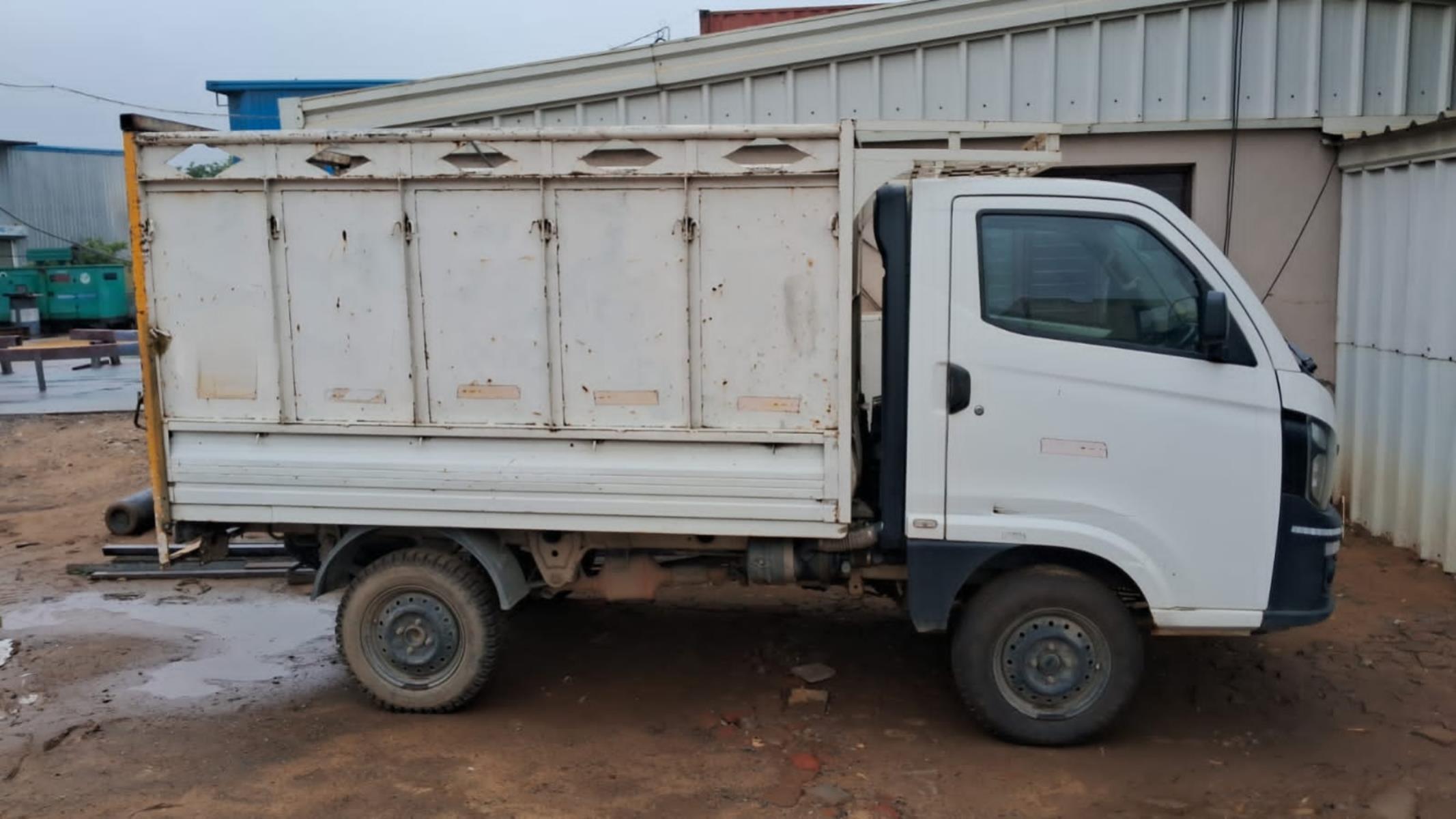 Tata Intra V10 image 2