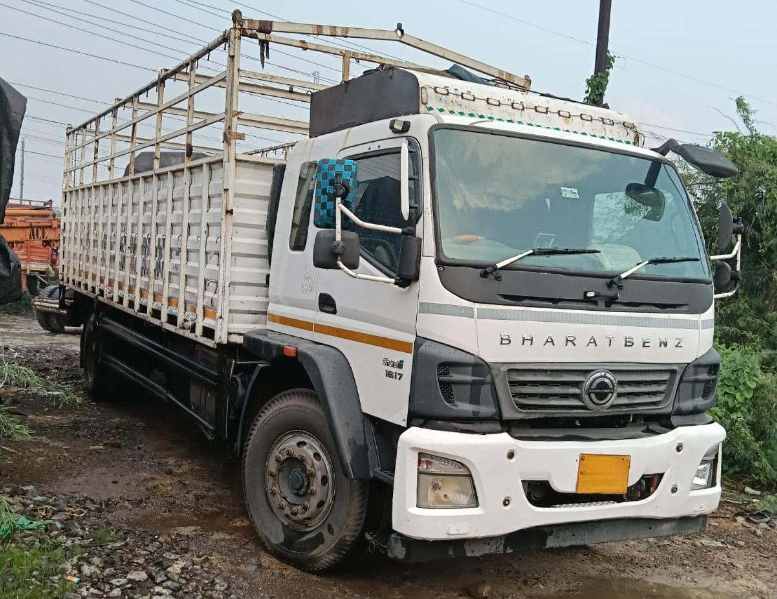 BharatBenz 1617 image 2
