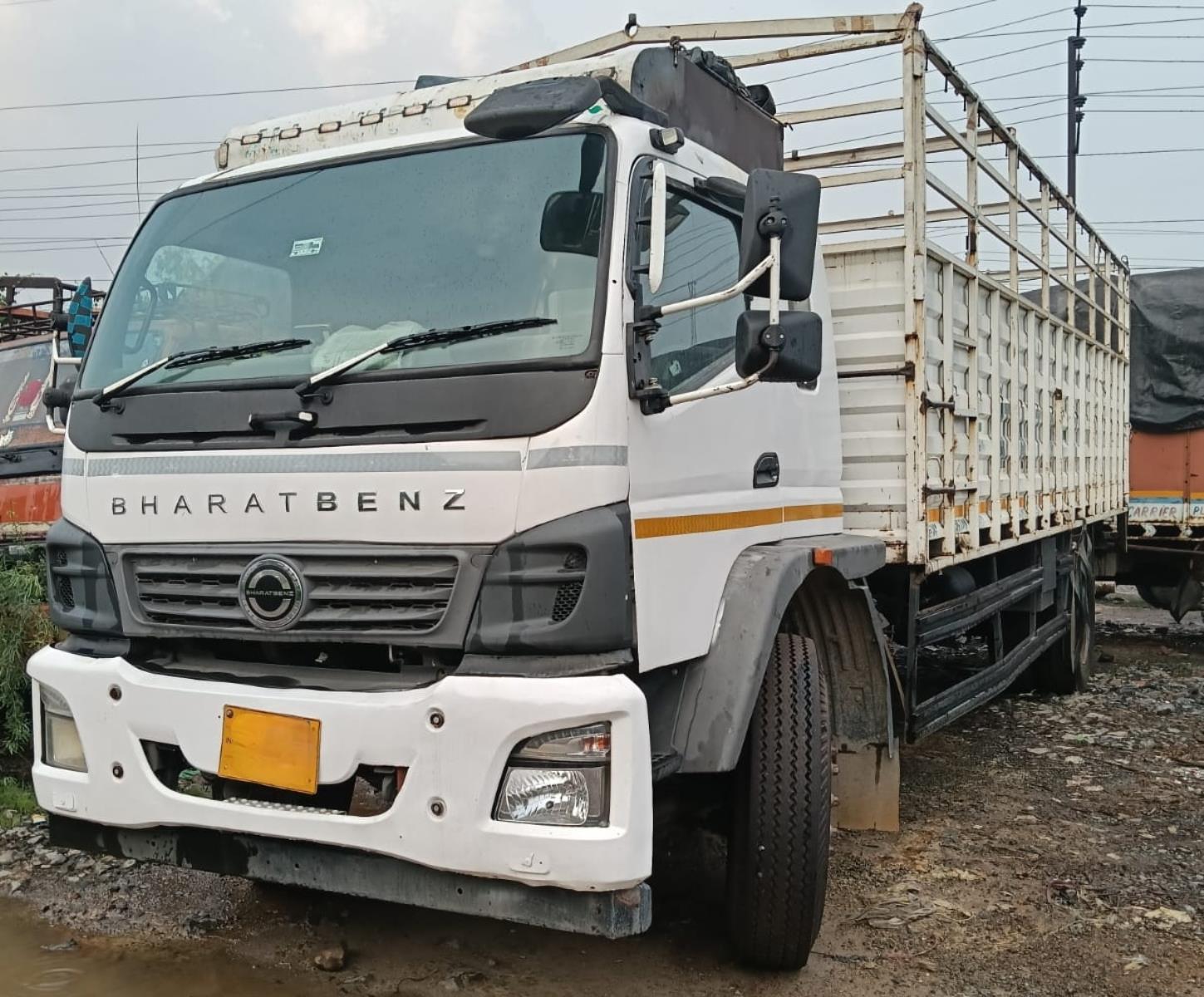 BharatBenz 1617