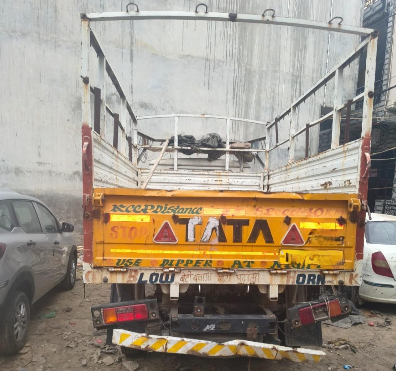 Tata 407 image 4