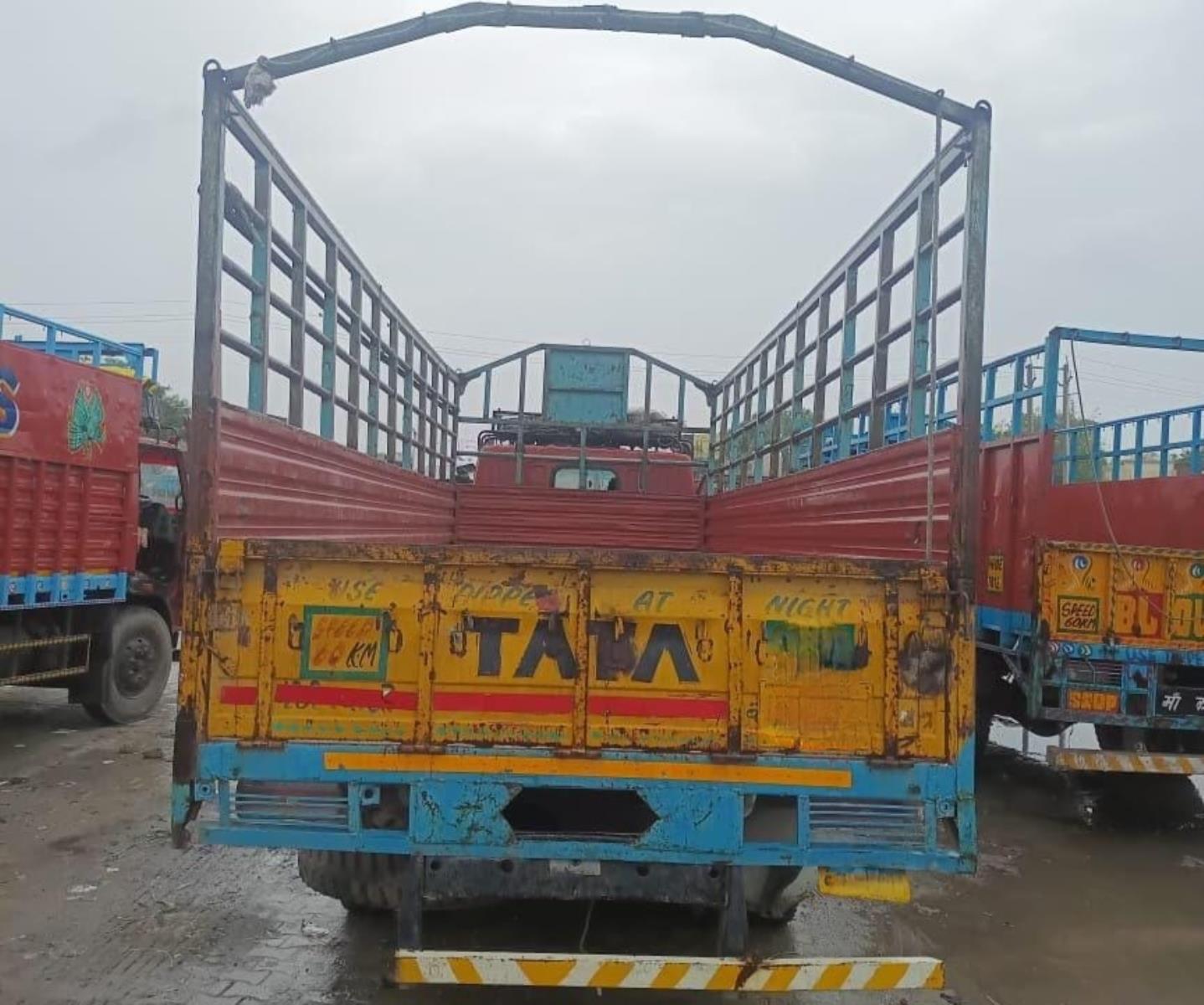 Tata 1412 image 4