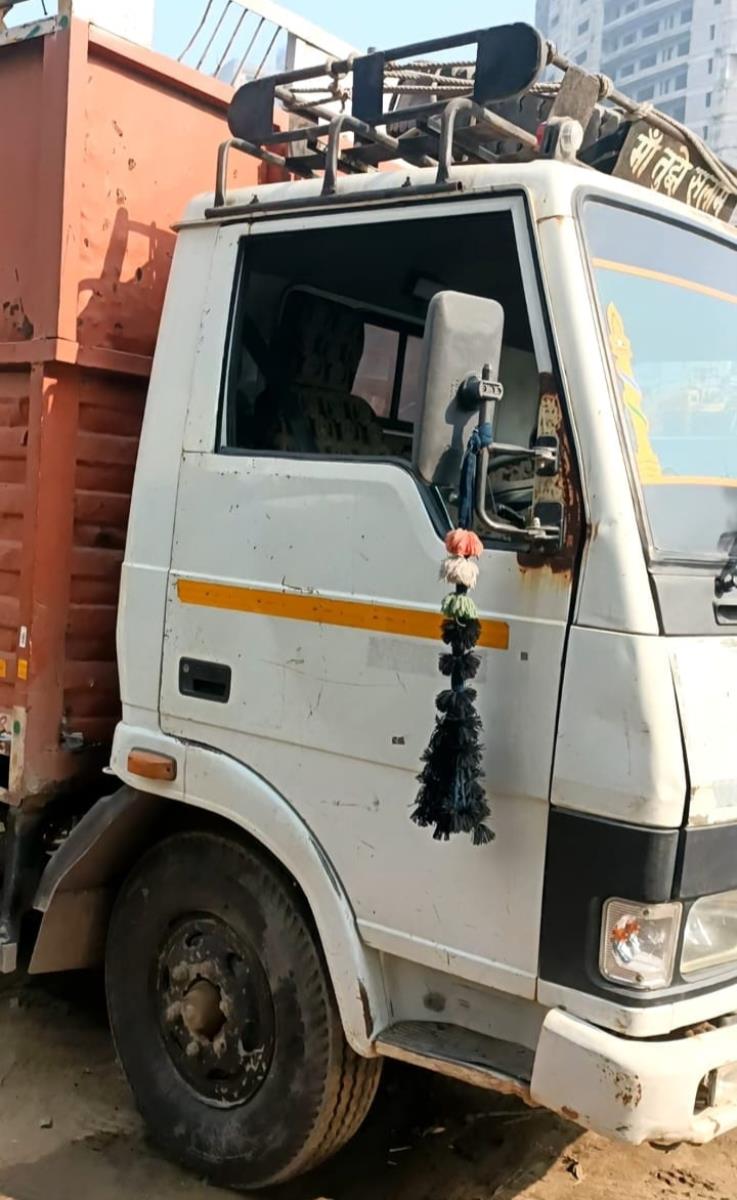 Tata 407 image 2