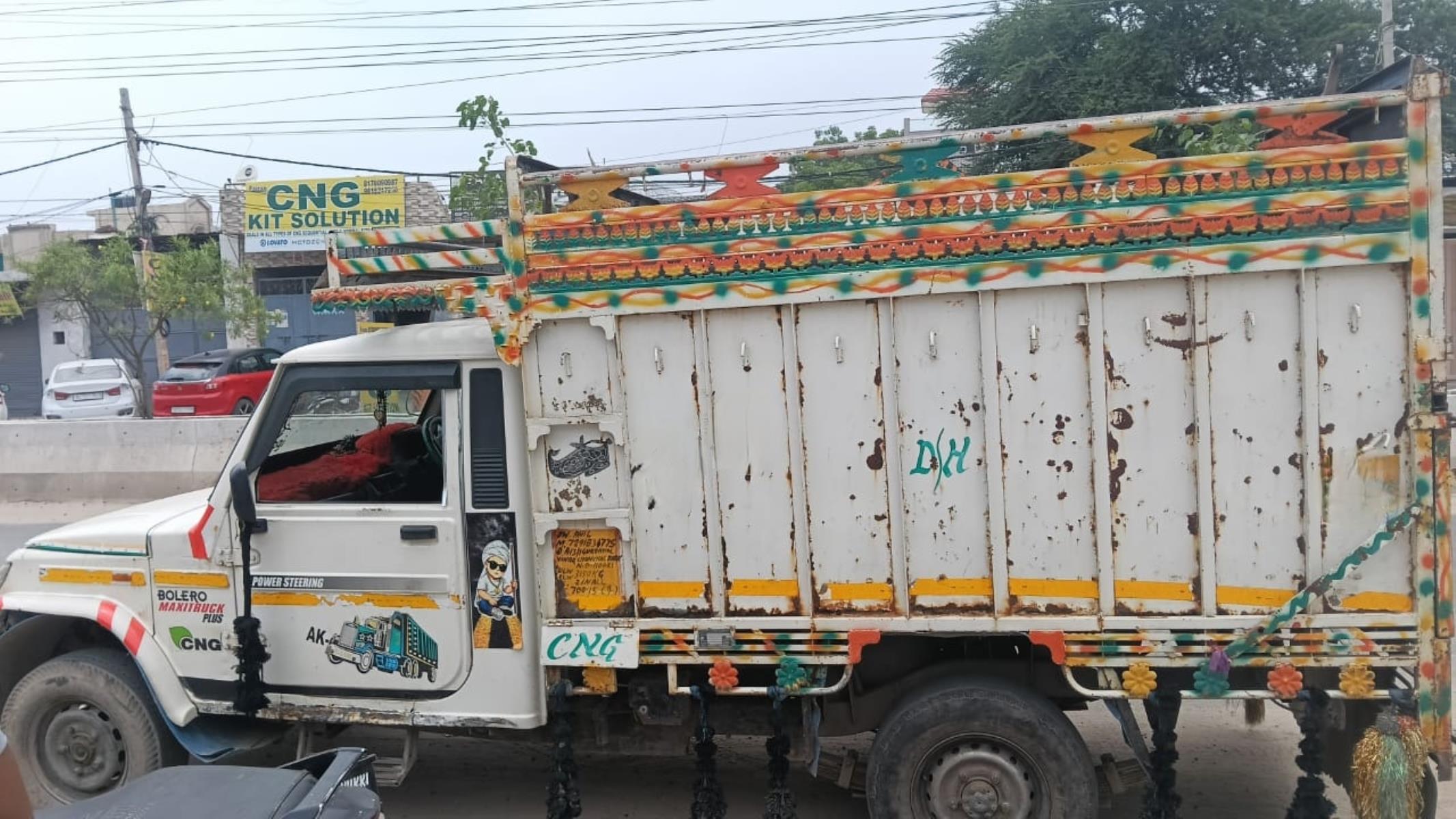 Mahindra Bolero Maxi Truck image 2