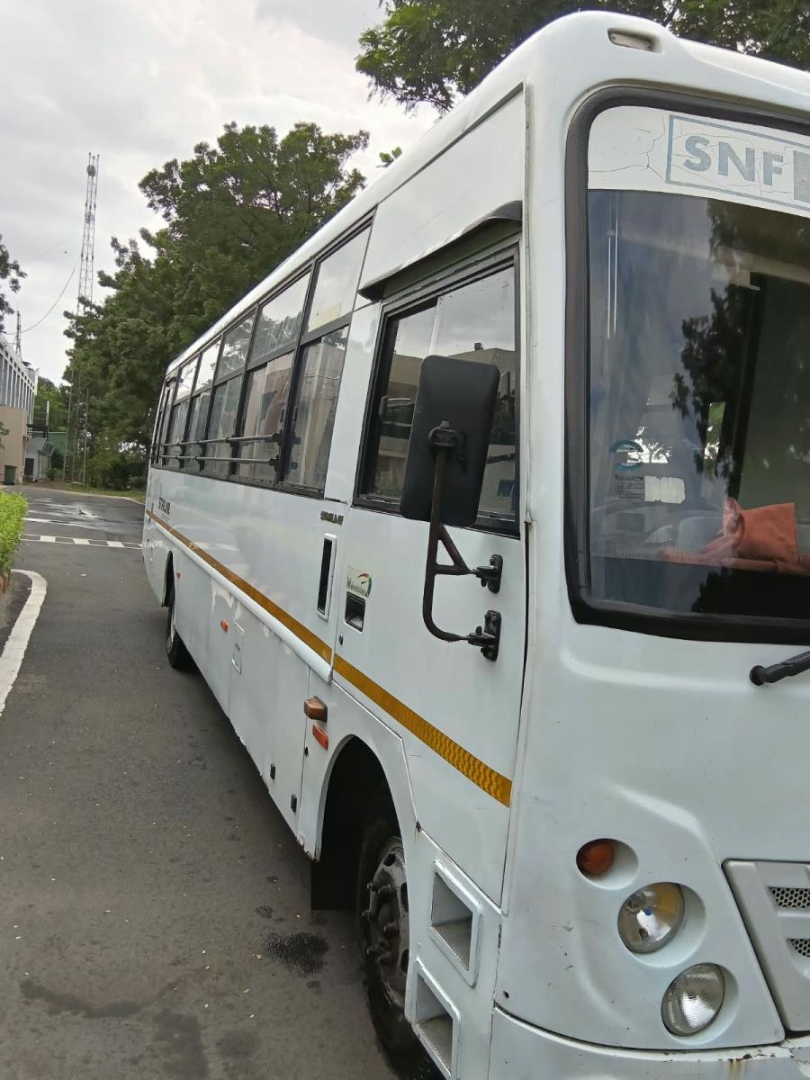 Eicher 10.90L image 3