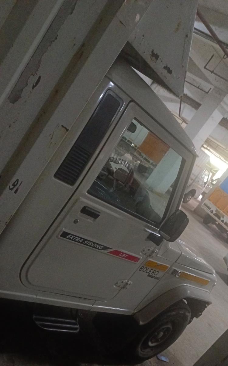 Mahindra Bolero Maxi Truck image 4