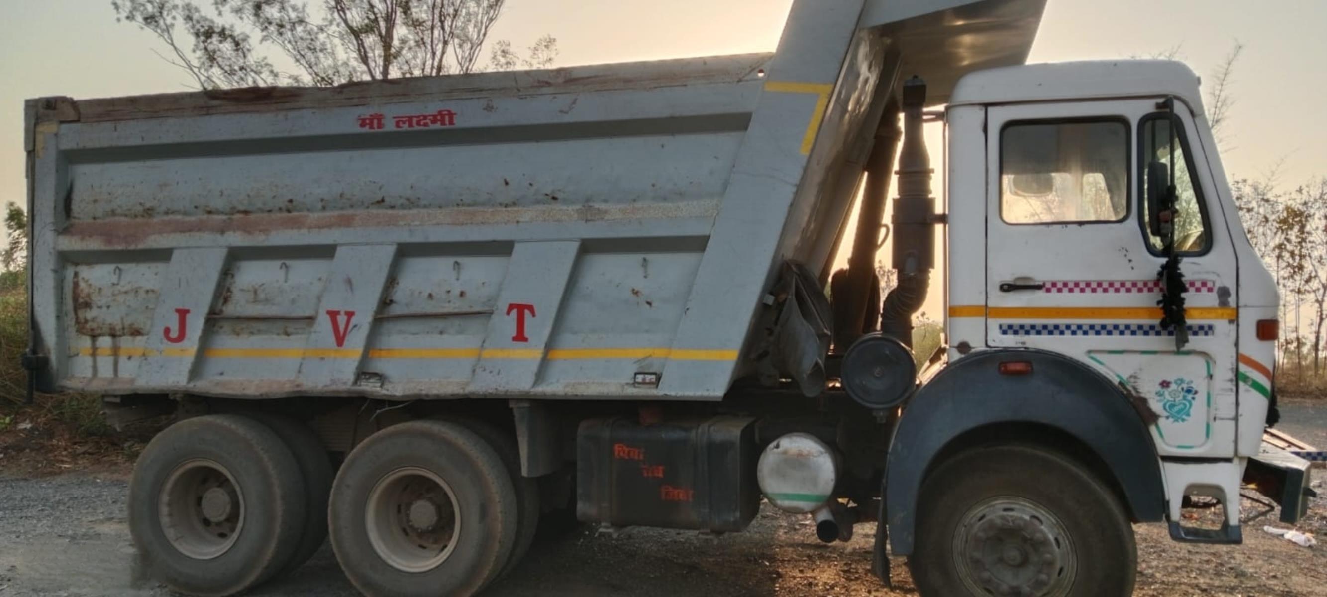 Tata 2523 image 2