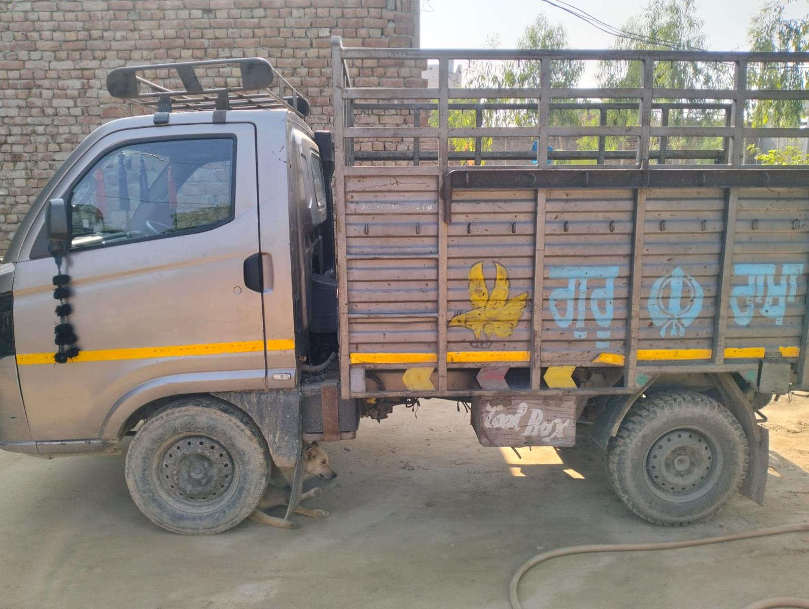 Tata Intra V10 image 3