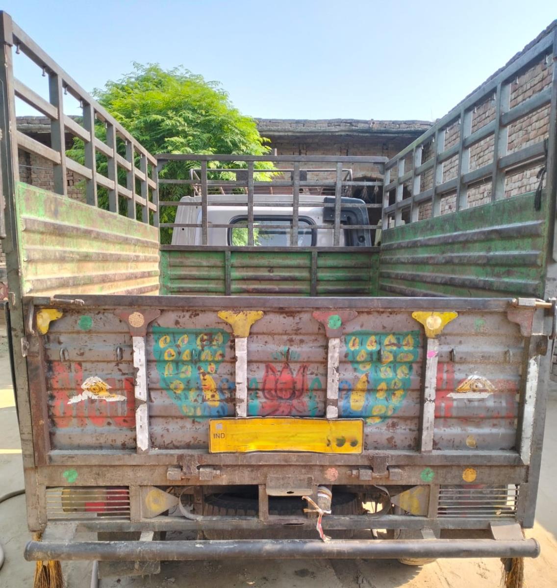 Tata Intra V10 image 4