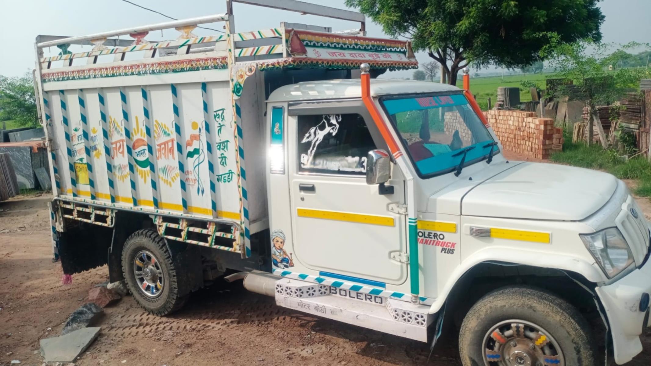 Mahindra Bolero Maxi Truck image 2