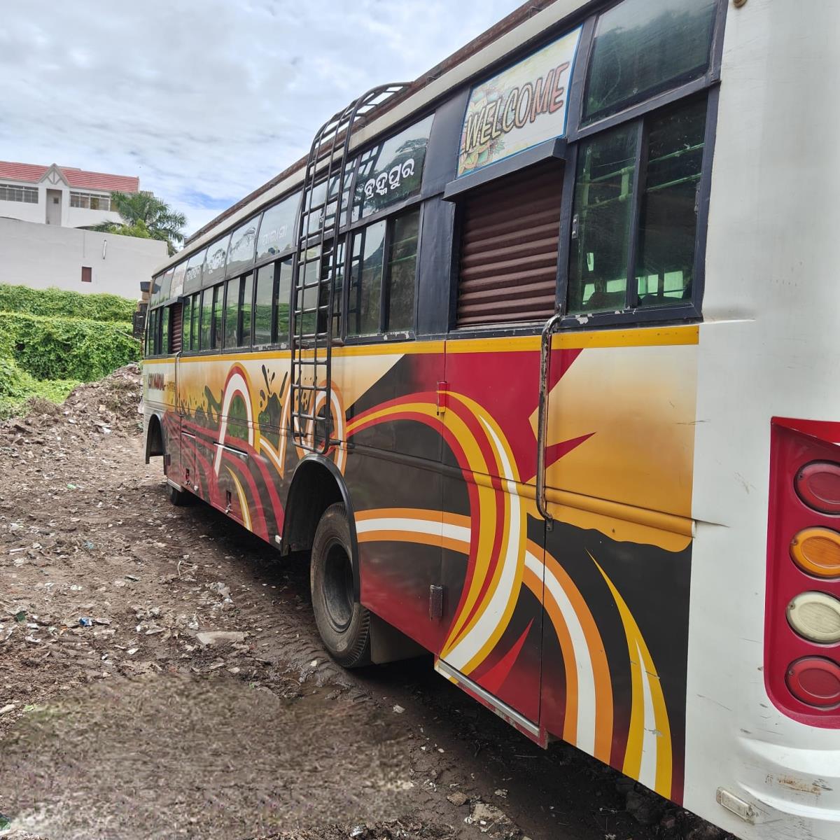 Tata LP 1512 image 3