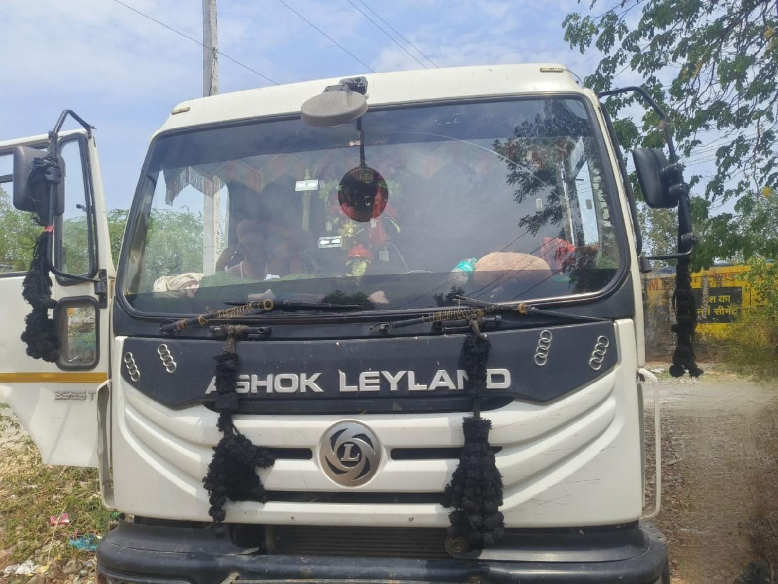 Ashok Leyland 3525