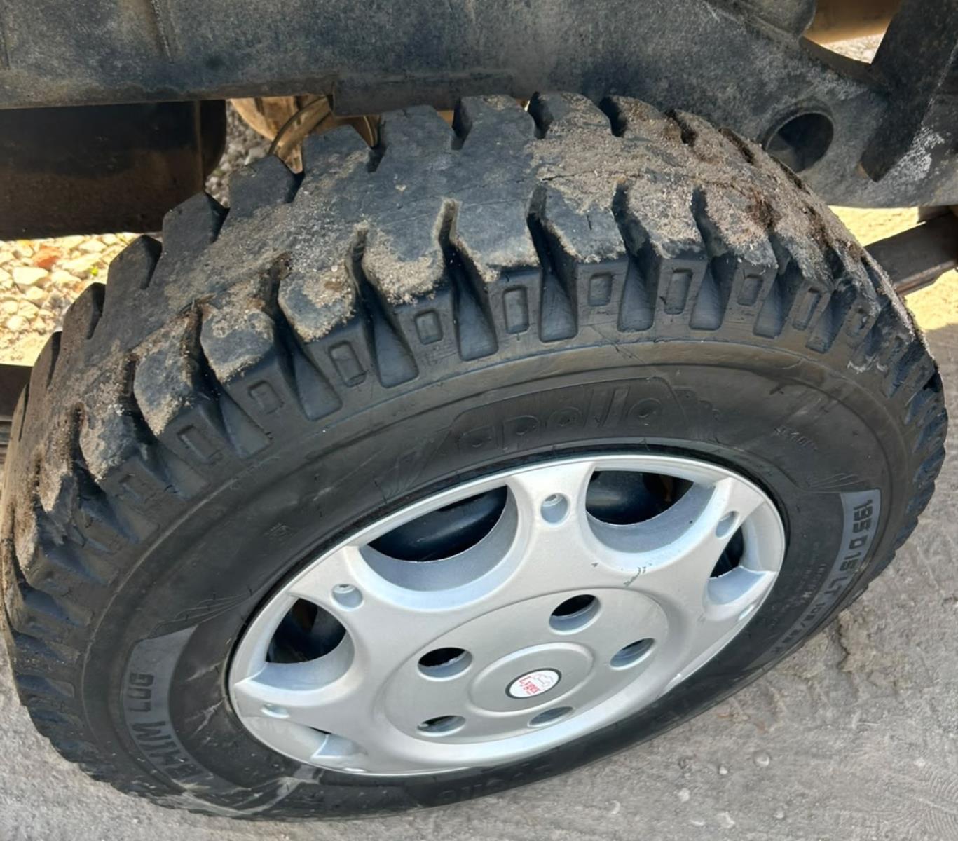 Mahindra Bolero Maxi Truck image 3