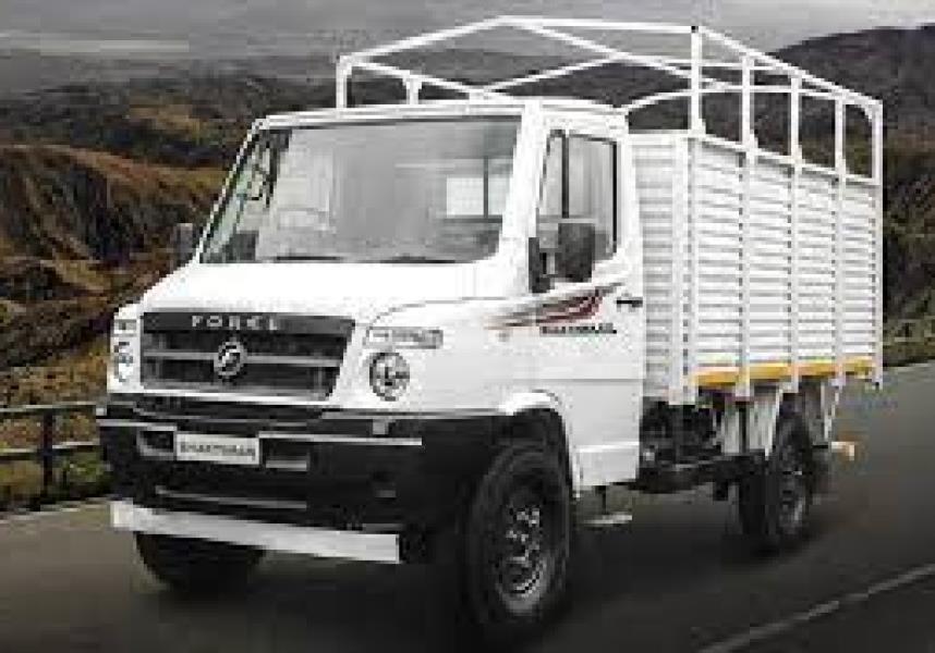 Force Shaktiman 400 Trucks