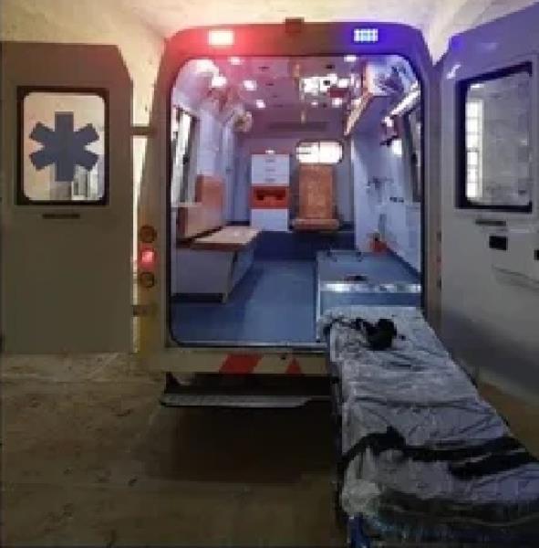 SML Isuzu D Type ALS Advance Life Support Ambulance Small Vehicles