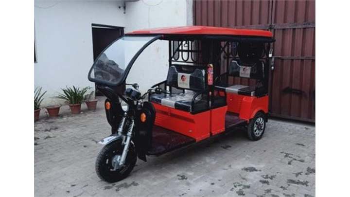 SN Solar Basic E Rickshaw Auto