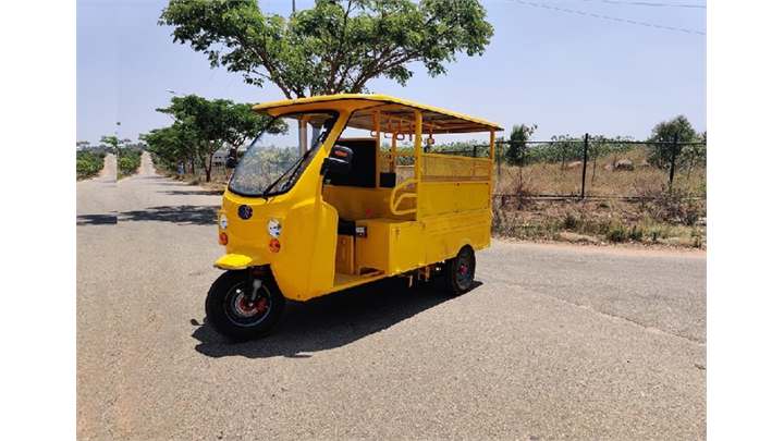3 ev Vega 8 3 Wheelers