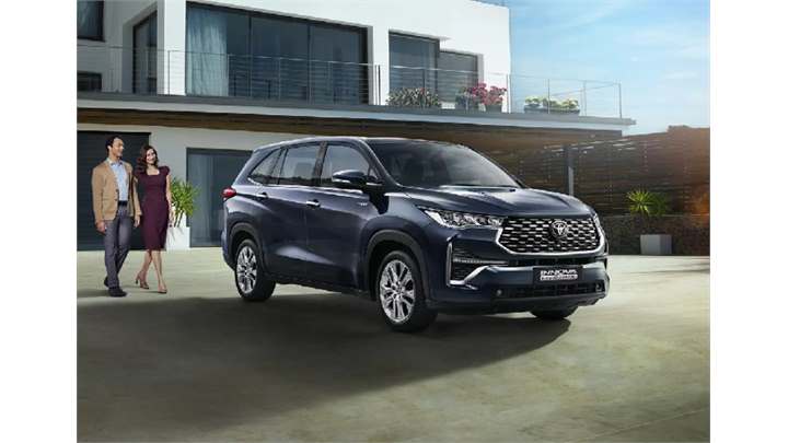 Toyota Innova Hycross Petrol Small Vehicles