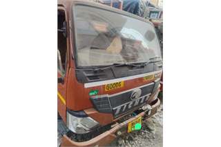 Eicher 1075