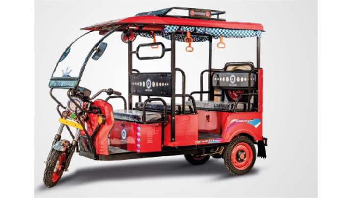 Indo Wagen Q8 Smart 3 Wheeler
