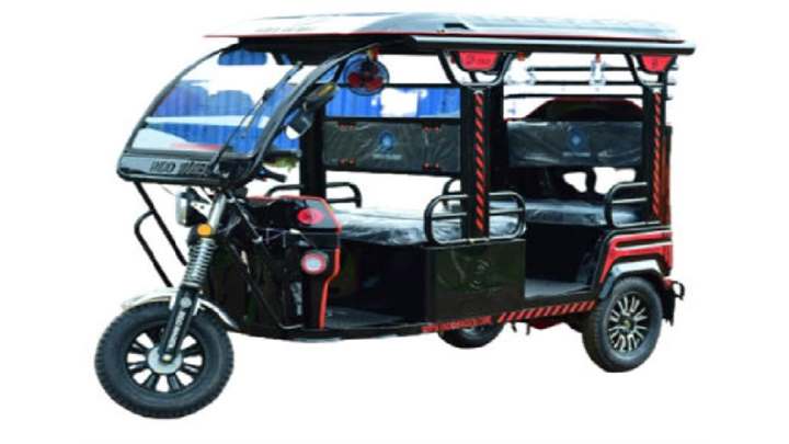 Indo Wagen Q8 Black 3 Wheeler