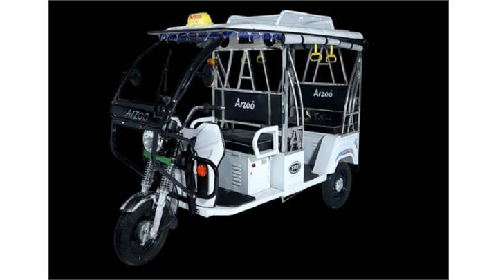Arzoo Deluxe 3 Wheeler