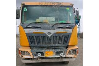 Mahindra Blazo 25