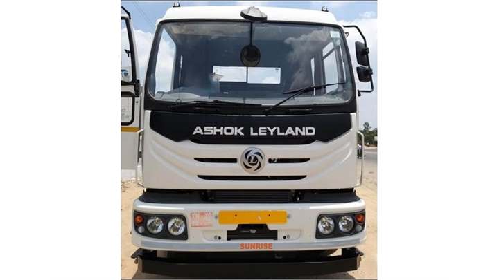 Ashok Leyland 4020 AU Trucks