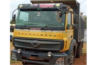 BharatBenz 2823R