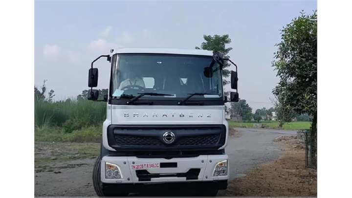 BharatBenz 2826R Tanker