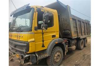 BharatBenz 2823R