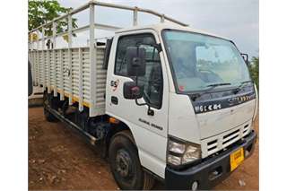 SML Isuzu Sartaj