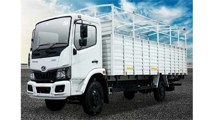 Mahindra Furio 8 - 4 tyre Trucks