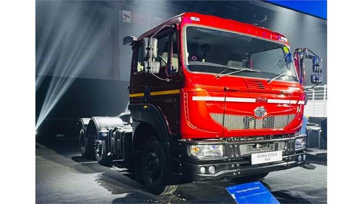 Tata Signa 5532 - 6x2 Tractor Trailer