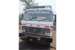 Tata 4923